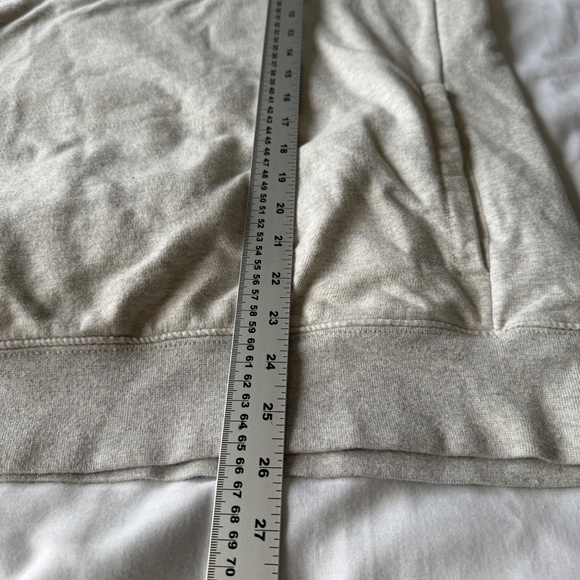 American Eagle AE Men's Long Sleeve Pullover Hoodie Cream Medium Spell-Out Arm - Picture 13 of 15